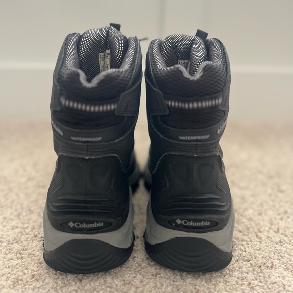 Womens COLUMBIA Bugaboots Black Waterproof Snow Boots  Size 7.5 - Picture 2 of 7